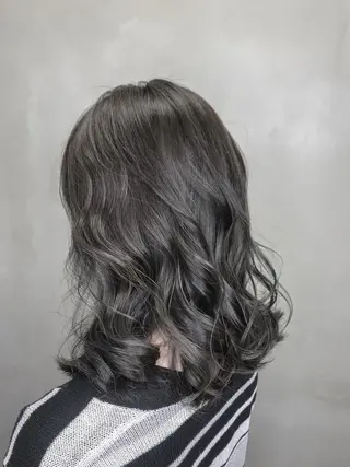 ミディアム カラー 【透明感、艶髪】西村 有司のヘアスタイル