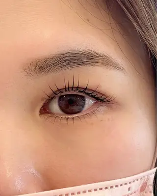 マツエク・マツパ h.plus 益田実咲の眉毛・アイブロウイメージ