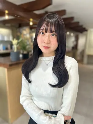ロング Loa misakiのヘアスタイル