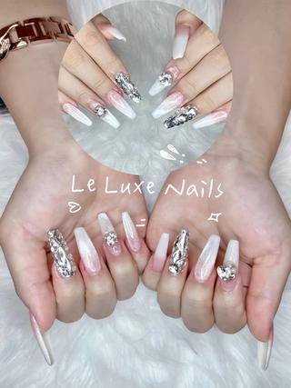 ネイル LE LUXE  NAILSのネイルデザイン