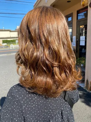 ミディアム カラー 川元 汐音のヘアスタイル