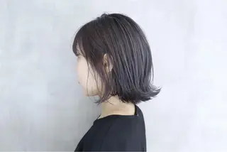 ミディアム カラー レイヤーカット ベージュカラー/小島のヘアスタイル