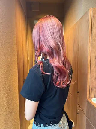 ロング カラー hina 🛋️ブリーチカラーのヘアスタイル
