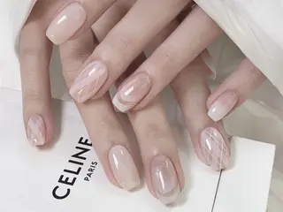 ネイル Queenie 🦋のネイルデザイン