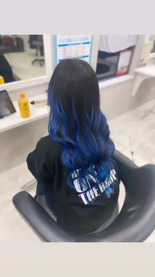 ロング 吉田 麻倫のヘアスタイル
