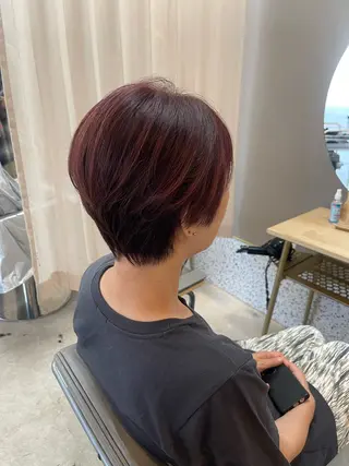ショート ✨透明感カラー✨ 🌈艶カラー🌈のヘアスタイル
