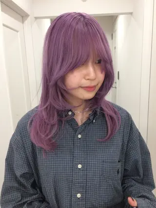 ロング カラー 杏華レイヤー/ パーマ/ハイトーンのヘアスタイル