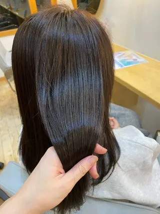 ミディアム 艶カラー／ストレート かとうゆうき🍯のヘアスタイル