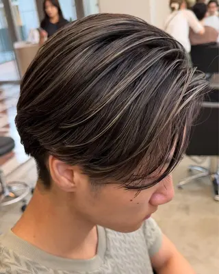 カラー メンズ 中川 稜のヘアスタイル