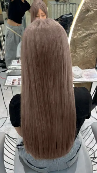 カラー 富永 愛梨のヘアスタイル