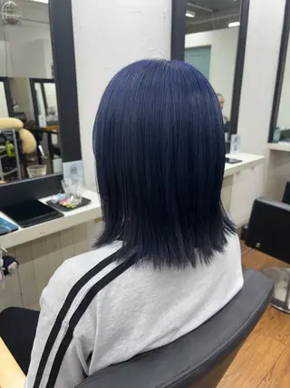 ミディアム カラー 香野 優子のヘアスタイル