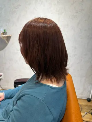ミディアム カラー 小松 莉夏子のヘアスタイル