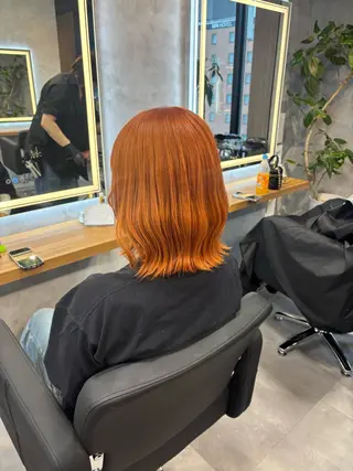 ロング カラー パーマ ヘアアレンジ 透明感ブリーチカラー 🌈TOMOHIROのヘアスタイル