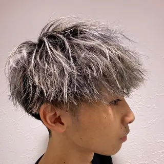 ショート カラー メンズ センターパート/毛 流れ/パーマ特化のヘアスタイル