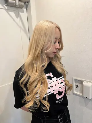カラー ブリーチカラー HAZUKI🦖のヘアスタイル