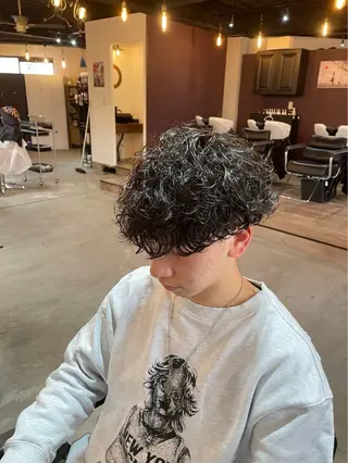 ショート ツイスパ/シャドウ 新井のヘアスタイル