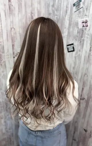 ロング カラー はやと【エクステ ×ブリーチ特化】のヘアスタイル