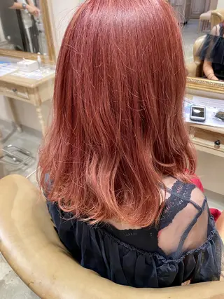ミディアム カラー 美髪・髪質改善 有田怜平のヘアスタイル