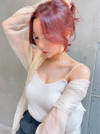 セミロング 髪質改善 ハイトーン 透明感 川﨑 翼のヘアスタイル