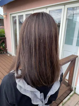 セミロング カラー 猪ノ原 弘子のヘアスタイル