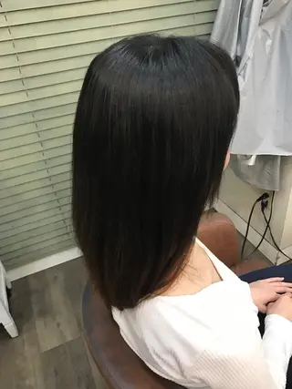 ミディアム 川畑 花菜のヘアスタイル