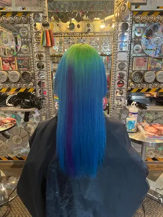 セミロング カラー KOYA コヤのヘアスタイル
