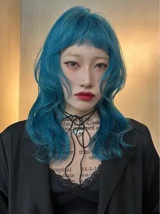 セミロング イツク ⚡️ ルーツ/ハイトーンのヘアスタイル