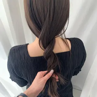 ロング カラー 梅本 有希のヘアスタイル