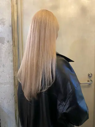 ロング カラー KAWAHARA YUKIのヘアスタイル