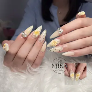 ネイル 🌻Luna Mika🌻のネイルデザイン