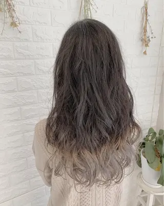 ロング カラー ハイトーン/ブリーチ 山崎 悠次のヘアスタイル