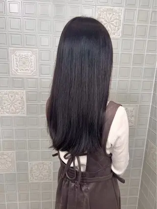 ロング INOUE SAKIのヘアスタイル