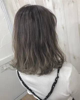 ミディアム Loob.TOKYO MIYA🌈のヘアスタイル