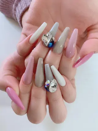 ネイル ･:*+.✳︎˚✧₊ MAKI NAILのネイルデザイン
