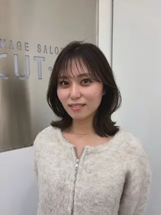 ミディアム 杉井 響のヘアスタイル