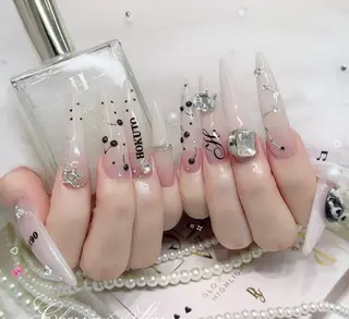 ネイル D-BEAUTY Nailsalonのネイルデザイン