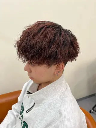 カラー パーマ フェザーパーマメンズ ピンパーマ京都駅前のヘアスタイル