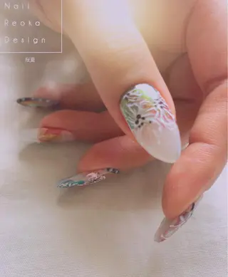 セミロング Blowe ニュアンスのネイルデザイン