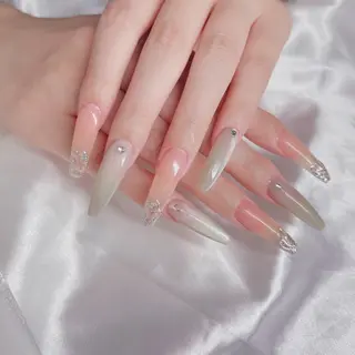 ネイル CeCeGarden ✨️キラキラワンホンのネイルデザイン