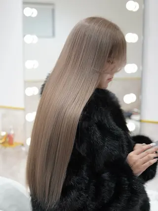 カラー 艶ダブルカラー🩰ハ イトーン‎🤍香織のヘアスタイル