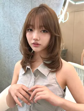 ミディアム YUI  艶カラー 🍓レイヤー　浦和のヘアスタイル