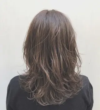 ミディアム カラー 英語ok sohee ソヒ 305号室のヘアスタイル