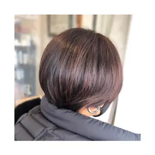 ショート カラー まちだ ひとみのヘアスタイル