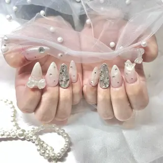 ネイル Yveil 心斎橋店 hirokoのネイルデザイン