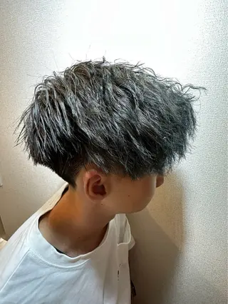 カラー メンズ 透明感艶カラー SALTOすずのヘアスタイル