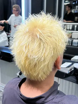 ショート カラー スパイキーショート 長谷野真吾のヘアスタイル