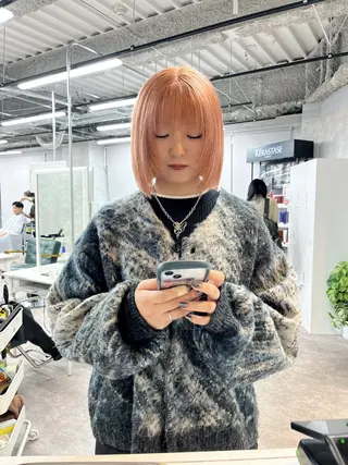 ショート カラー ハイトーン/レイヤー 💜Akaneのヘアスタイル