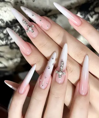 ネイル Anna Melia Nailのネイルデザイン