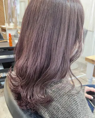 セミロング カラー 空きあり💛 miho 大国町のヘアスタイル