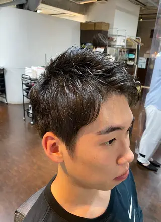 ショート KUTSUKAKE YUTOのヘアスタイル